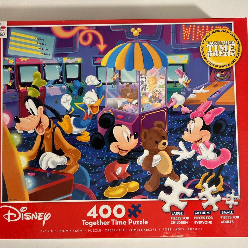 Like New 400 All Sizes Family Puzzle 24”x18” by Disney!